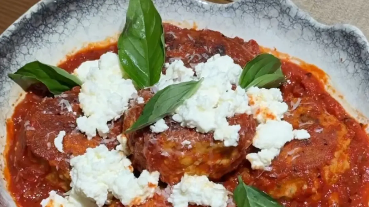 Potret chicken meatballs ala Hailey Bieber yang cukup mewah tapi mudah dibuat. (instagram.com/@verenleecious) - Image