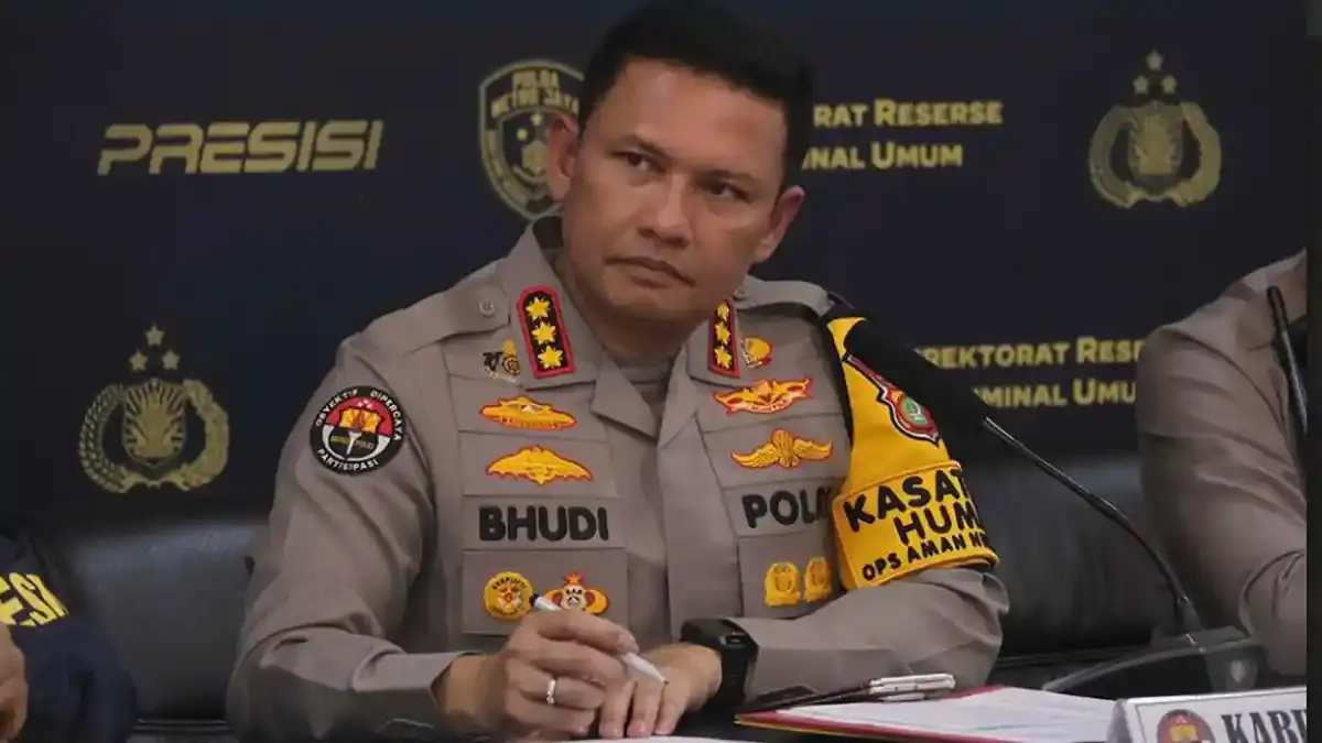 Polda Metro Jaya Siapkan Layanan Kesehatan bagi Masyarakat dalam Kegiatan Penyampaian Aspirasi - Image