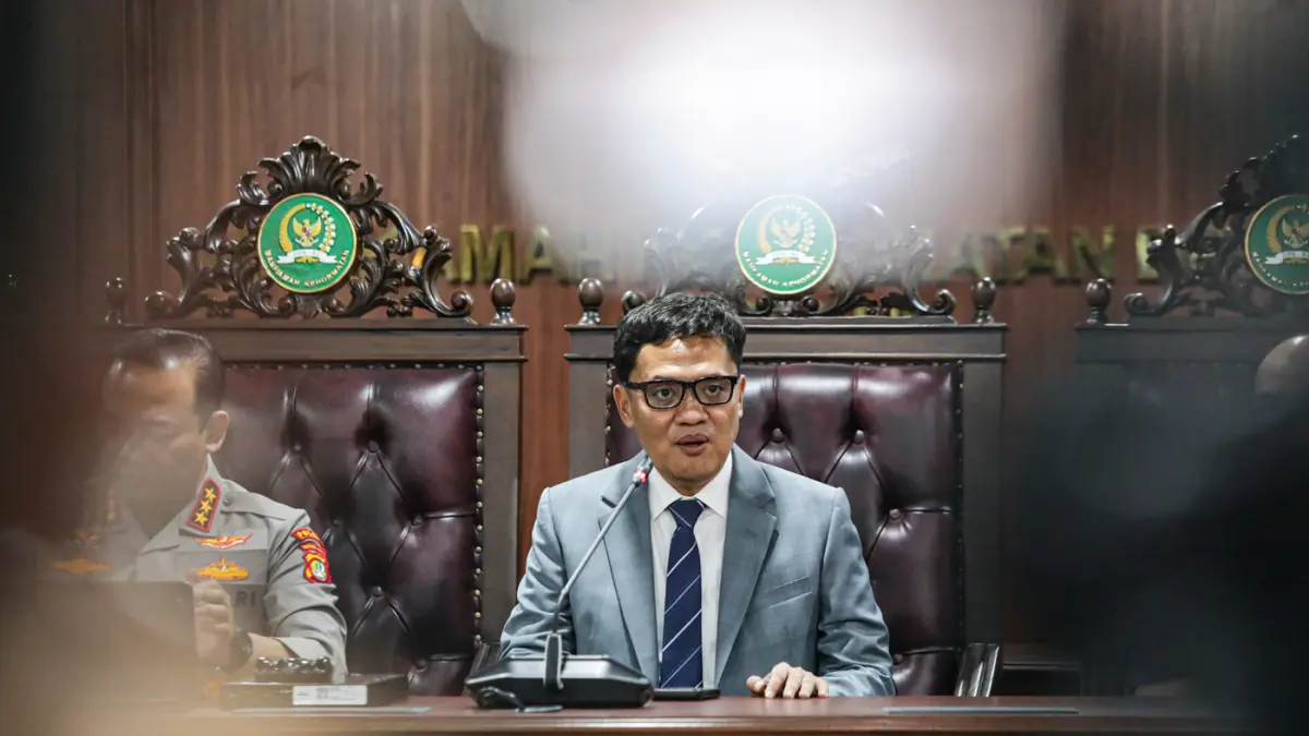 Ketua Komisi III DPR RI, Habiburokhman memberikan keterangan pers di Kompleks Parlemen, Senayan, Jakarta, Rabu (26/8/2026). (Salman Toyibi/Jawa Pos)