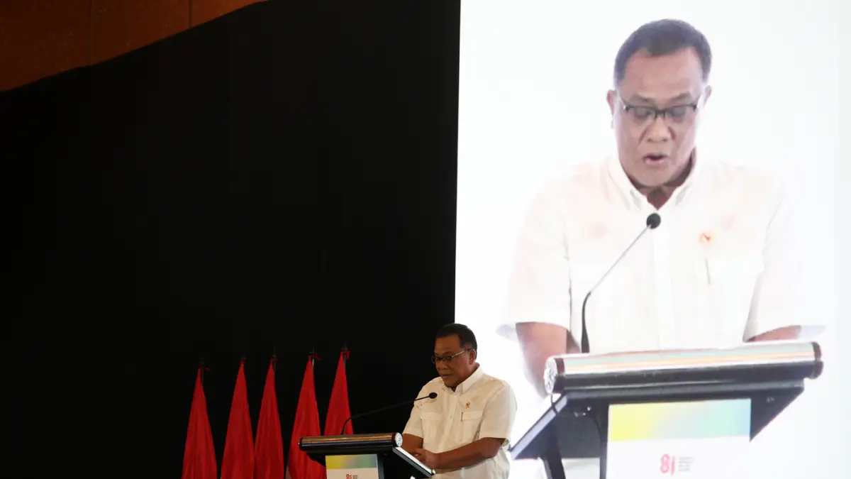 Menteri Lingkungan Hidup / Kepala Badan Pengendalian Lingkungan Hidup Republik Indonesia Mohammad Jumhur Hidayat