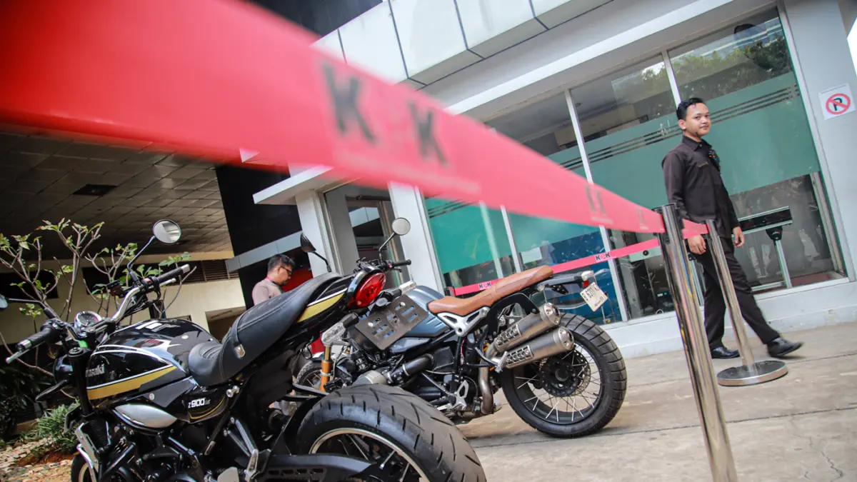 KPK Sita Barbuk Motor Bea Cukai - Image