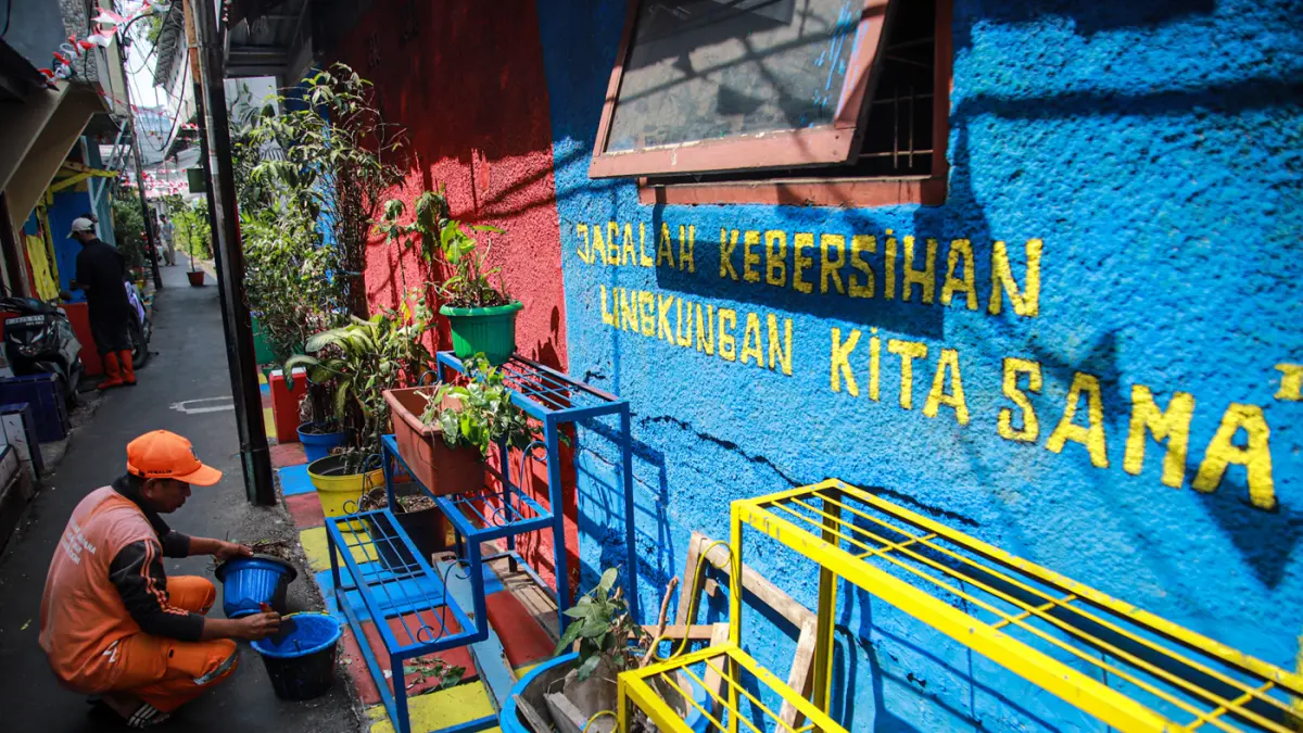 Penataan Kawasan Padat Dengan Mural - Image