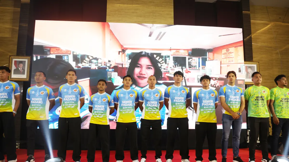 Semen Padang FC luncurkan jersey untuk menghadapi musim 2026/2027 di Tangerang, Banten, Selasa (25/8/2026). (Dery Ridwansah/ JawaPos.com)