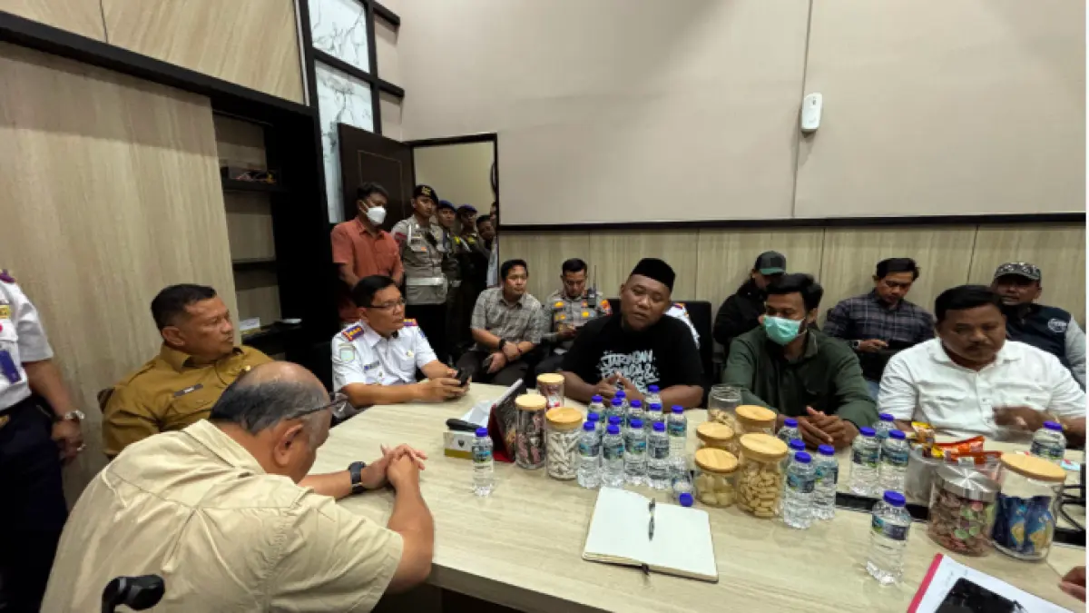 Tak Ditemui Wali Kota Eri, Jukir PJS Ancam Aksi yang Lebih Besar  - Image