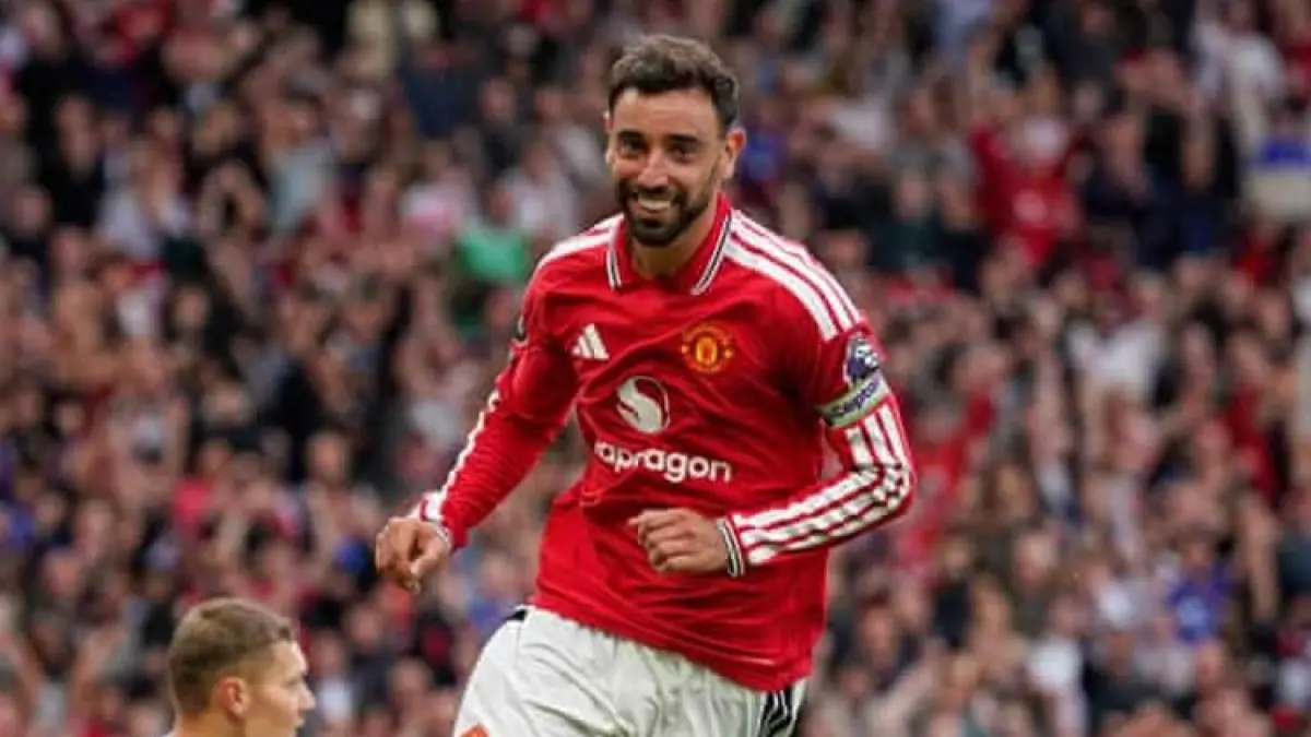 Hat-trick Bruno Fernandes Antar Manchester United Menang Telak dari Ipswich di Old Trafford