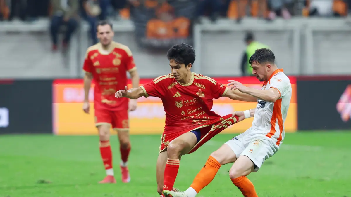 Pemain Persija Jakarta saat berhadapan dengan Brisbane Roar FC pada laga friendly match di Jakarta Internasional Stadion, Sabtu (29/8/2026). (Dery Ridwansah/ JawaPos.com)