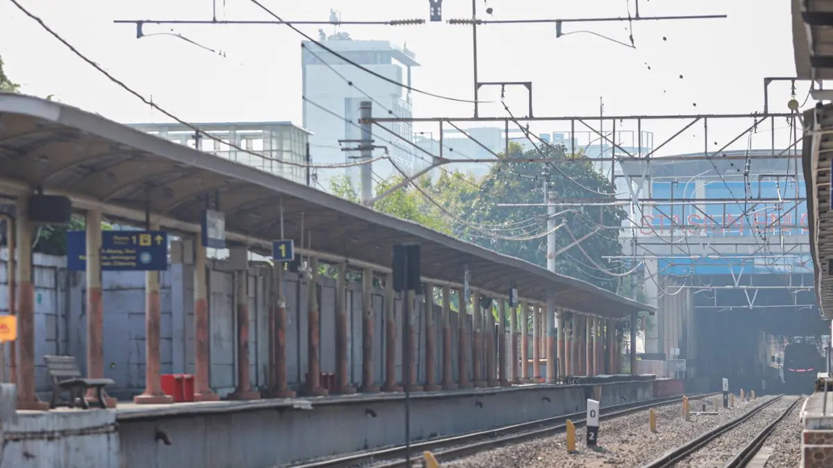 Penutupan Stasiun KRL Karet - Image