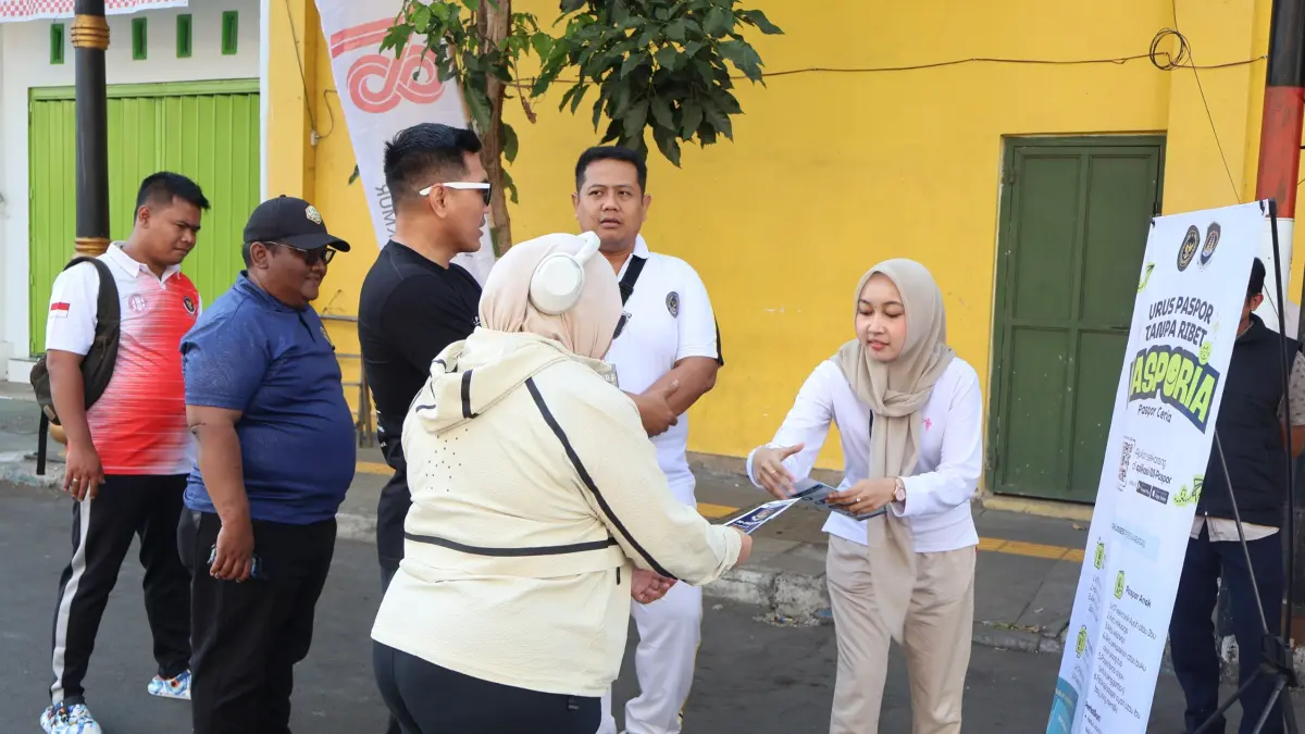 Imigrasi Pasuruan melakukan program Pasporia di CFD Kota Pasuruan (9/8). (Dok. Imigrasi Pasuruan) - Image