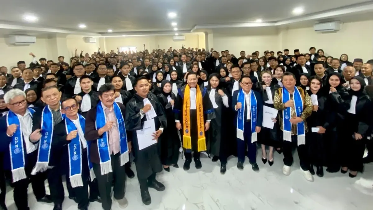 PERADI Surabaya Angkat 218 Advokat Baru, Tekankan Standar dan Etik Profesi - Image