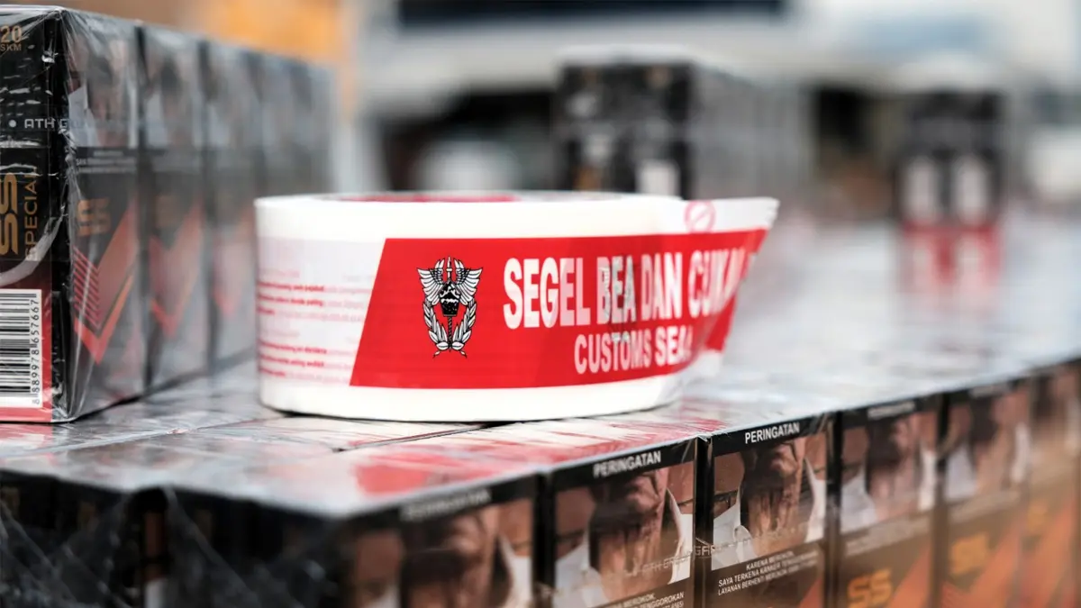 Bea Cukai Gresik bersama sejumlah instansi terkait mengamankan 6.776 batang rokok ilegal dalam operasi gabungan di Kabupaten Lamongan, Rabu (26/08). (Istimewa). - Image