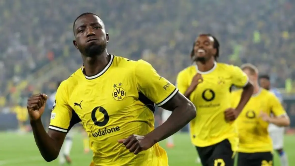 Penyerang Borussia Dortmund Serhou Guirassy merayakan keberhasilannya mencetak gol ke gawang Villarreal pada pertandingan Liga Champions di Stadion Signal Iduna Park, Dortmund, Selasa (8/9) waktu setempat. (uefa.com) - Image