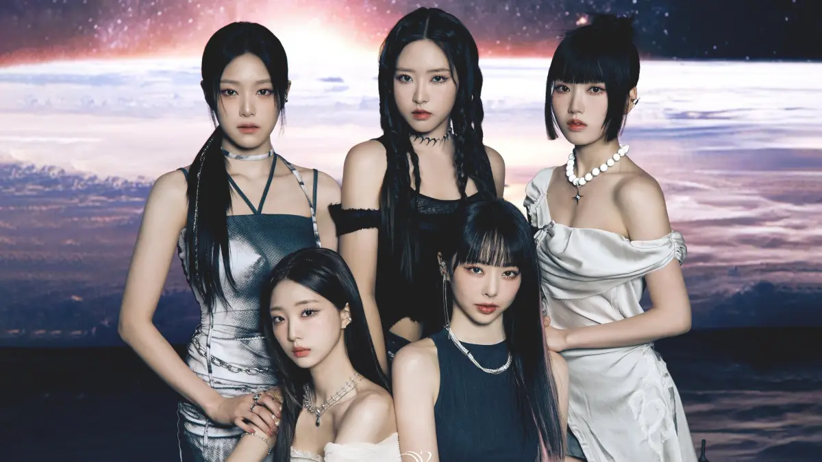 fromis_9 Sukses Buka Tur Asia TOMORROW GLOW dengan Konser Spektakuler di Seoul