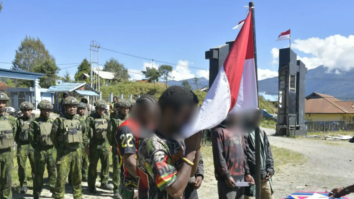 6 Mantan Anggota OPM di Papua Resmi Berikrar Setia kepada NKRI - Image