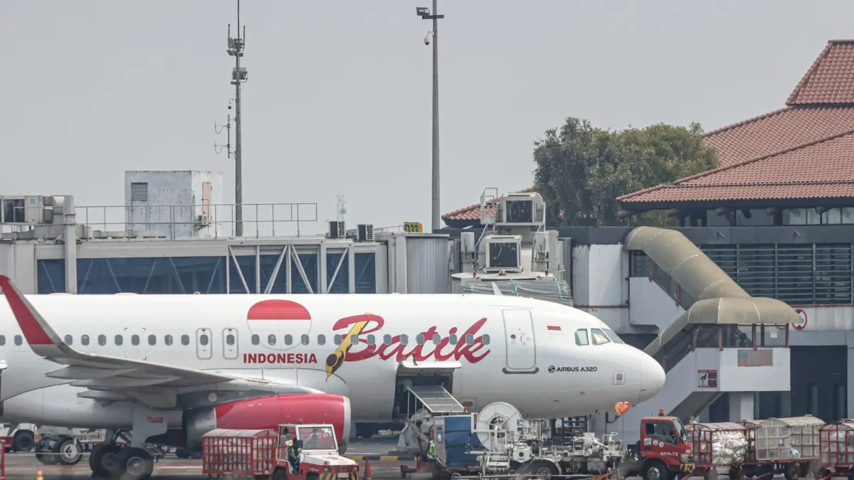 Sejumlah pesawat mulai diperbolehkan terbang setelah penutupan di Bandara Soekarno-Hatta, Tangerang, Selasa (08/09/2026). (Hanung Hambara/ Jawa Pos)