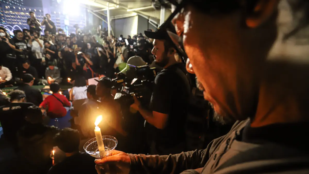 Aksi Solidaritas dan Doa Bersama Untuk Lima Jurnalis Yang Hilang - Image