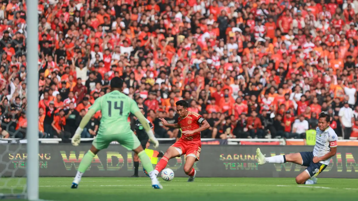Persija Jakarta vs Persib Bandung pada pertandingan Super League di Stadion Utama Gelora Bung Karno, Jakarta, Sabtu (12/9/2026). (Dery Ridwansah/ JawaPos.com)