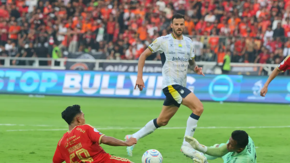 Persija Jakarta vs Persib Bandung pada pertandingan Super League di Stadion Utama Gelora Bung Karno, Jakarta, Sabtu (12/9/2026). (Dery Ridwansah/ JawaPos.com)