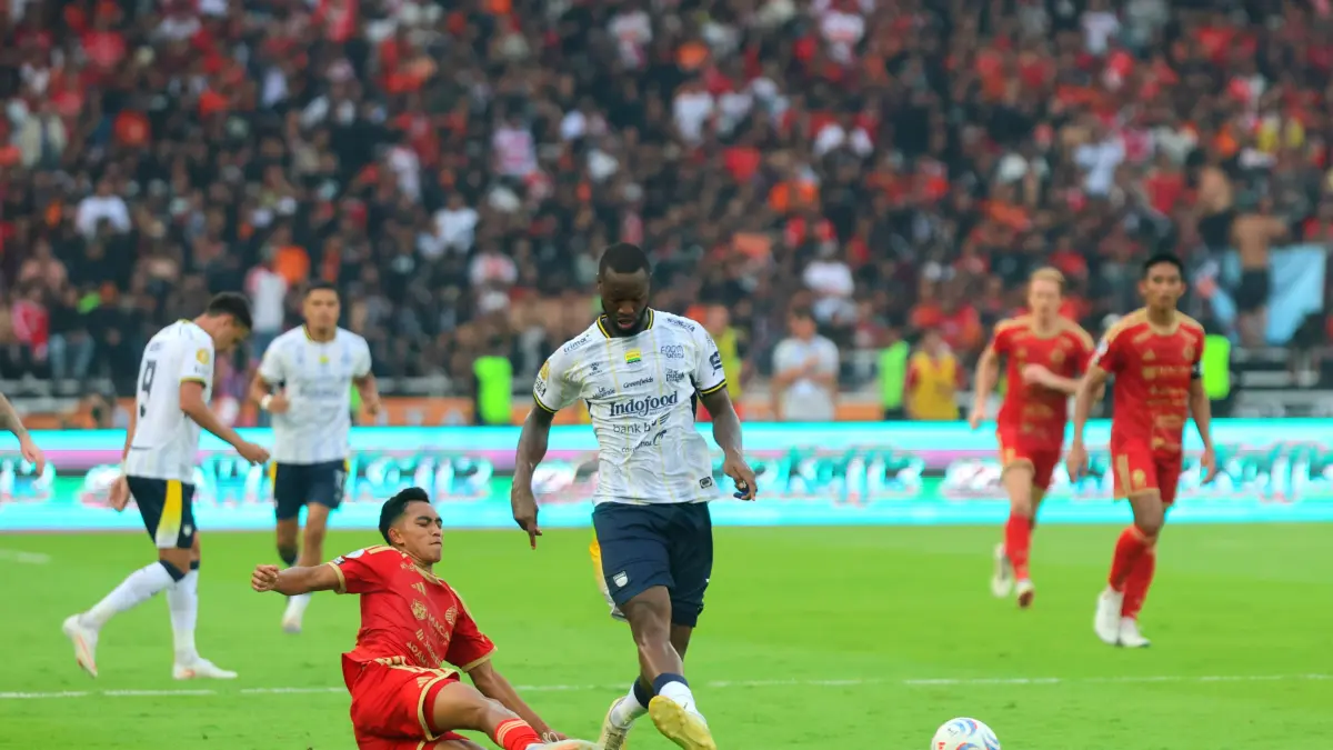 Persija Jakarta vs Persib Bandung pada pertandingan Super League di Stadion Utama Gelora Bung Karno, Jakarta, Sabtu (12/9/2026). (Dery Ridwansah/ JawaPos.com)