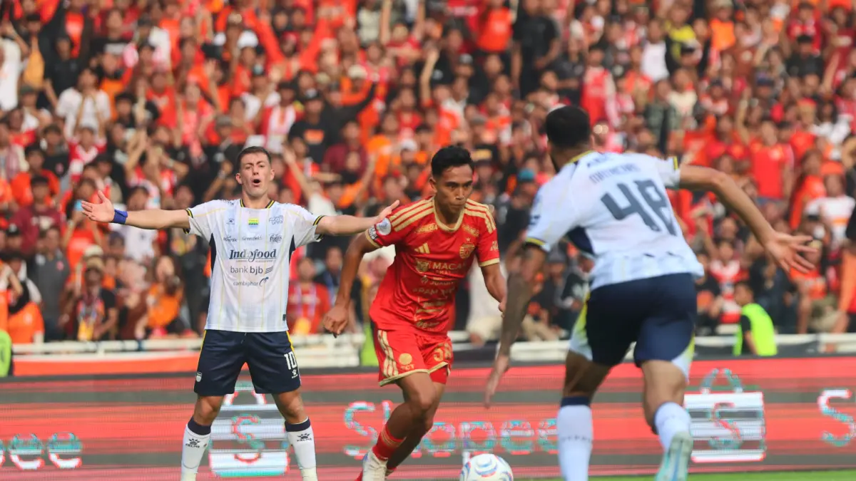 Persija Jakarta vs Persib Bandung pada pertandingan Super League di Stadion Utama Gelora Bung Karno, Jakarta, Sabtu (12/9/2026). (Dery Ridwansah/ JawaPos.com)