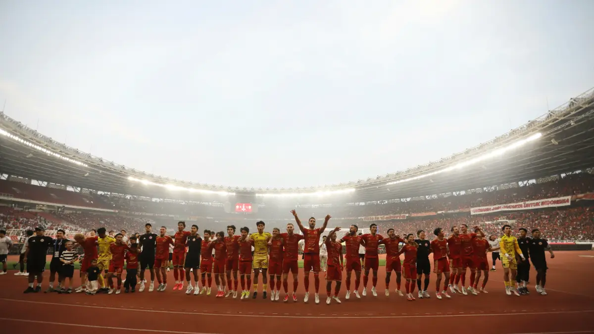 Selebrasi para pemain Persija Jakarta usai menang atas Persib Bandung pada pertandingan Super League di Stadion Utama Gelora Bung Karno, Jakarta, Sabtu (12/9/2026). (Dery Ridwansah/ JawaPos.com)