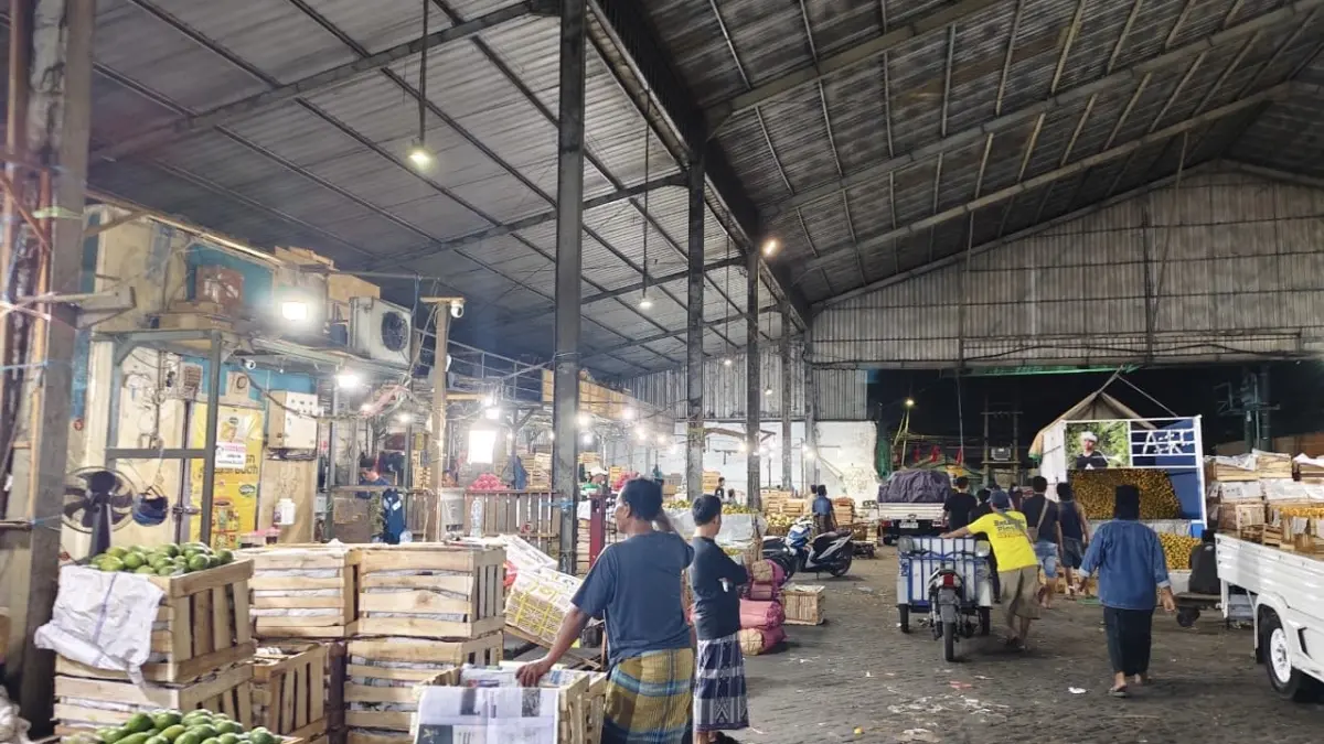 DPRD Surabaya: Pemkot Jangan Tebang Pilih Terapkan Perda Perdagangan, Bukan Hanya Pasar Tanjungsari  - Image