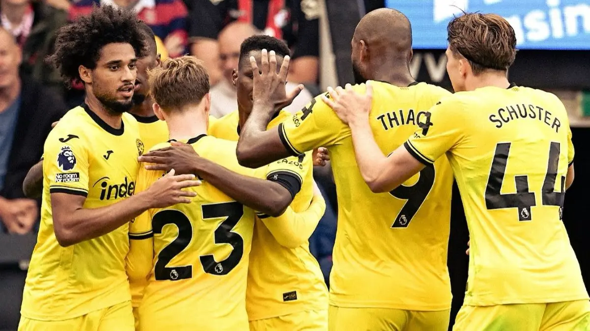 Brentford diprediksi mampu mengatasi Reading pada putaran ketiga Carabao Cup. (Brentford) - Image
