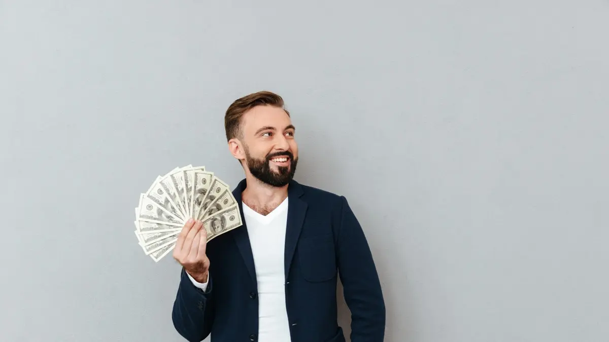 Ilustrasi Rezeki Terbuka dan Beban Finansial Mereda (magnific) - Image