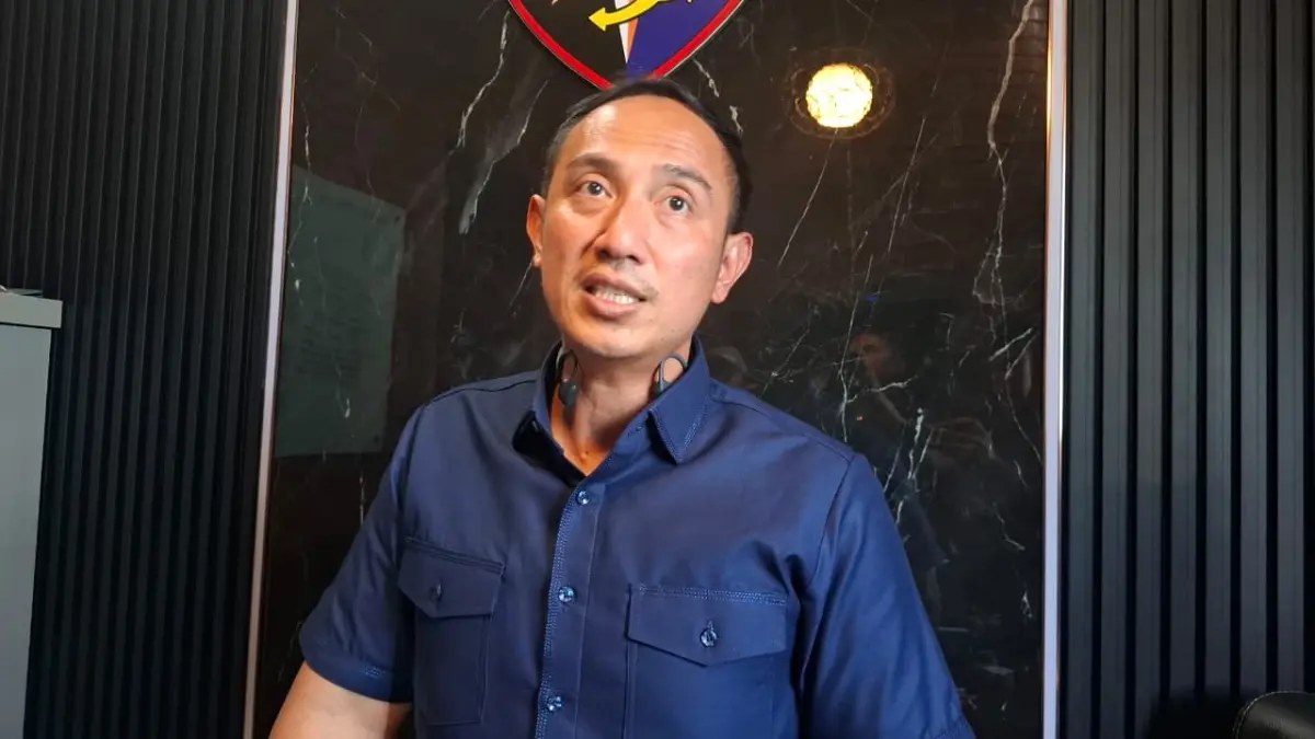 Kasubdit Gakkum Ditpolairud Polda Jatim Kompol Alfin. (Ardini Pramitha/JawaPos.com) - Image