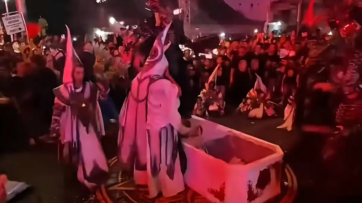 Tim Penampil Karnaval Pekalongan Minta Maaf soal Kostum Unsur Satanic