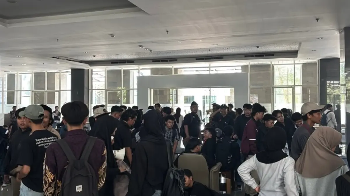Mahasiswa Uinsa Tolak Muzakki Jadi Rektor untuk Dua Periode  - Image