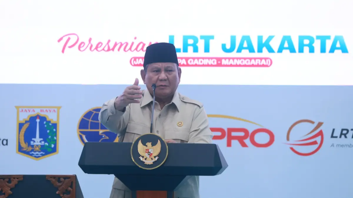 Presiden Prabowo Subianto saat meresmikan LRT rute Kelapa Gading-Manggarai di Stasiun LRT Manggarai, Jakarta, Rabu (16/9/2026). (Dery Ridwansah/ JawaPos.com)
