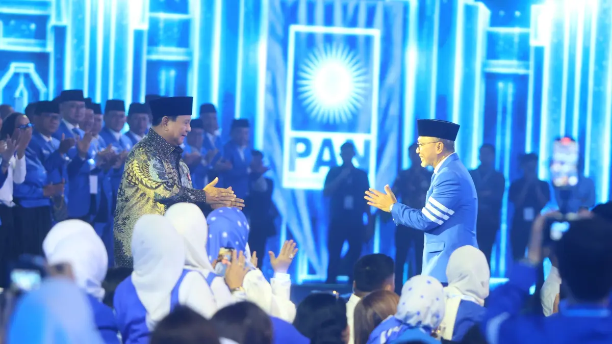 Presiden Prabowo Subianto bersama Ketua Umum Partai Amanat Nasional (PAN) Zulkifli Hasan menghadiri perayaan HUT ke-28 PAN di JICC, Jakarta, Jumat (18/9/2026). (Dery Ridwansah/ JawaPos.com)