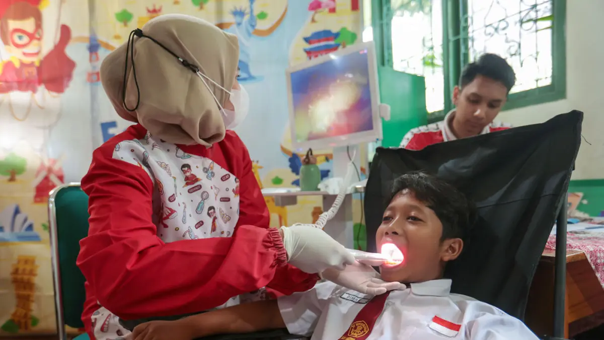 edukasi membersihkan gigi dan mulut kepada siswa-siswi SDN Menteng 01, Jakarta Pusat, Kamis (17/9/2026).