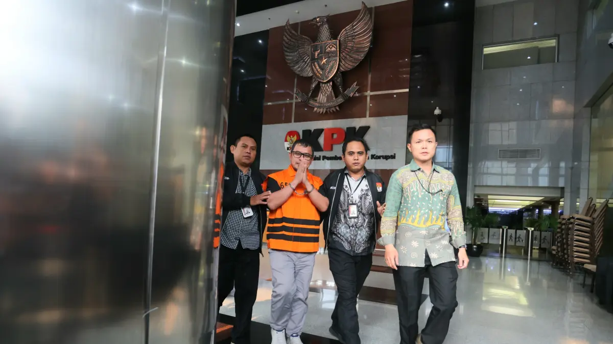Usai Terjaring OTT, KPK Resmi Menahan Bupati Boltara Sirajudin Lasena - Image