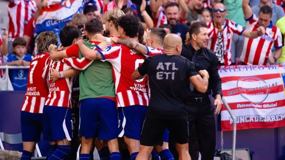 Diego Simeone Tanggapi Protes José Mourinho terhadap Wasit - Image