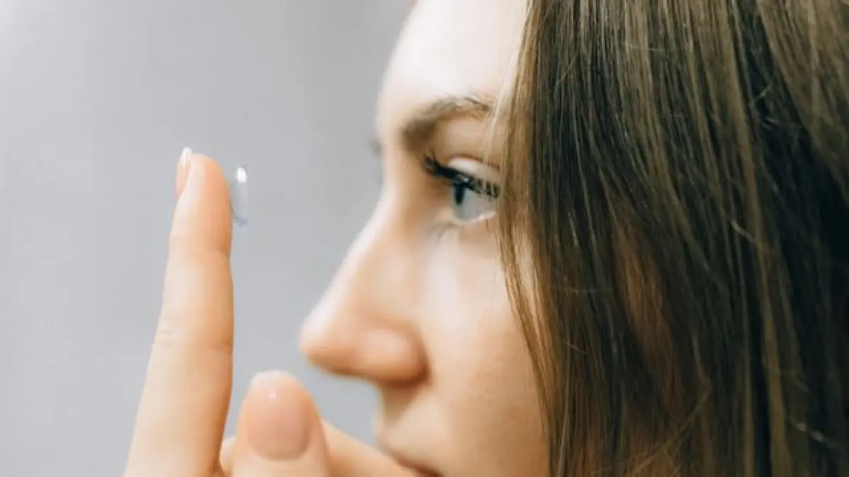 ilustrasi penggunaan softlens pada anak./pexels.com - Image