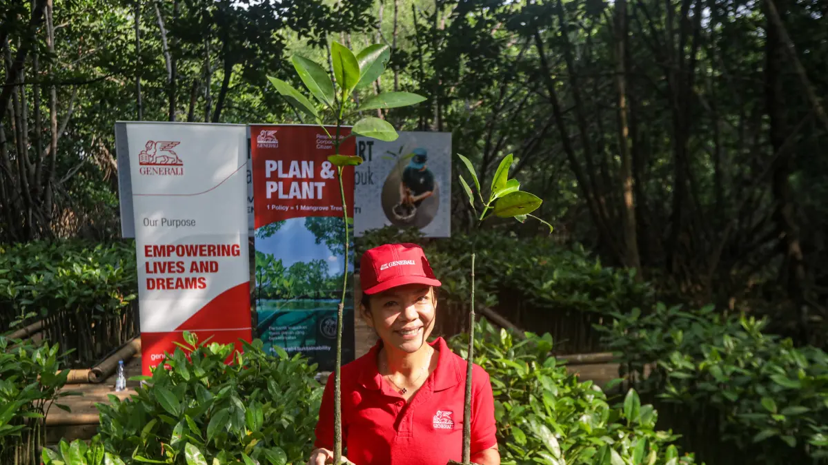 Seremoni keberlanjutan inisiatif PLAN & PLANT, 1 Polis = 1 Mangrove di Taman Wisata Alam Angke, hari ini (24/9/2016). (Salman Toyibi/ Jawa Pos)
