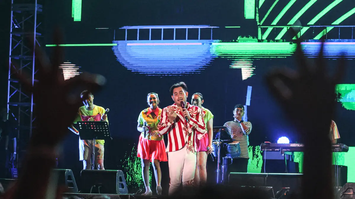 Penyanyi Nassar bernyanyi pada festival musik Pestapora di JIExpo Kemayoran, Jakarta, Jumat (25/9/2026). (Hanung Hambara/ Jawa Pos)