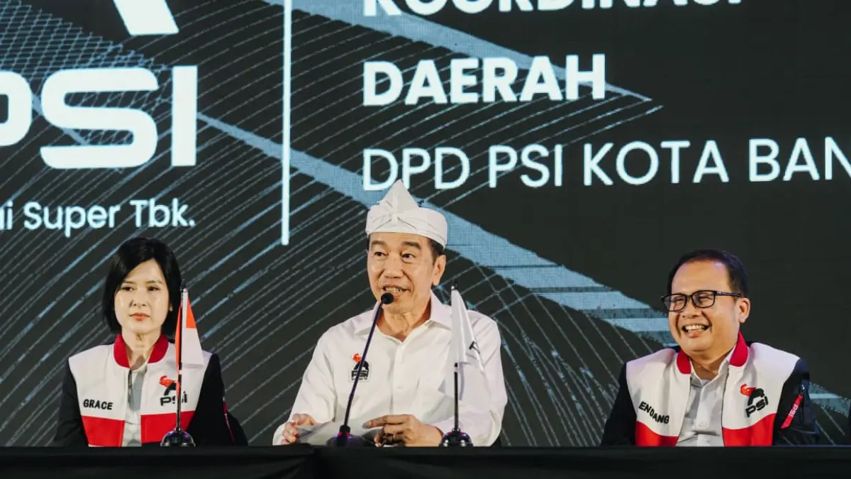 Jokowi Pamer Kartu Anggota PSI - Image