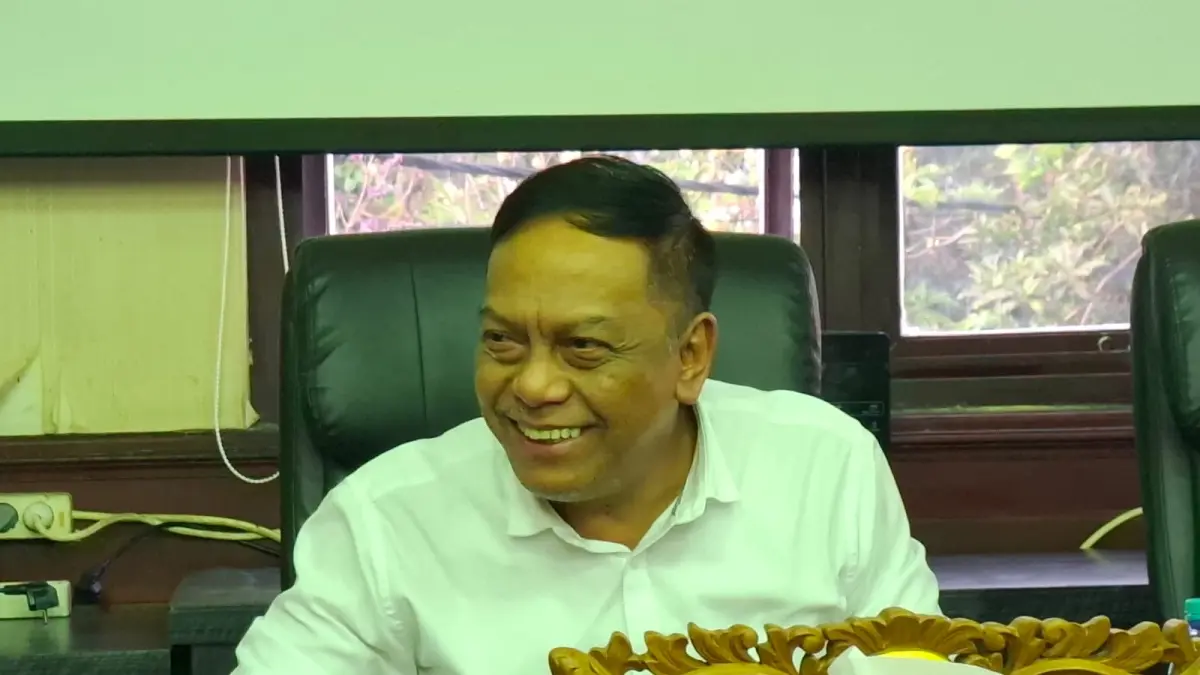 DPRD Surabaya Dukung ASN Ngantor di Balai RW: Warga Lebih Cepat Dilayani - Image