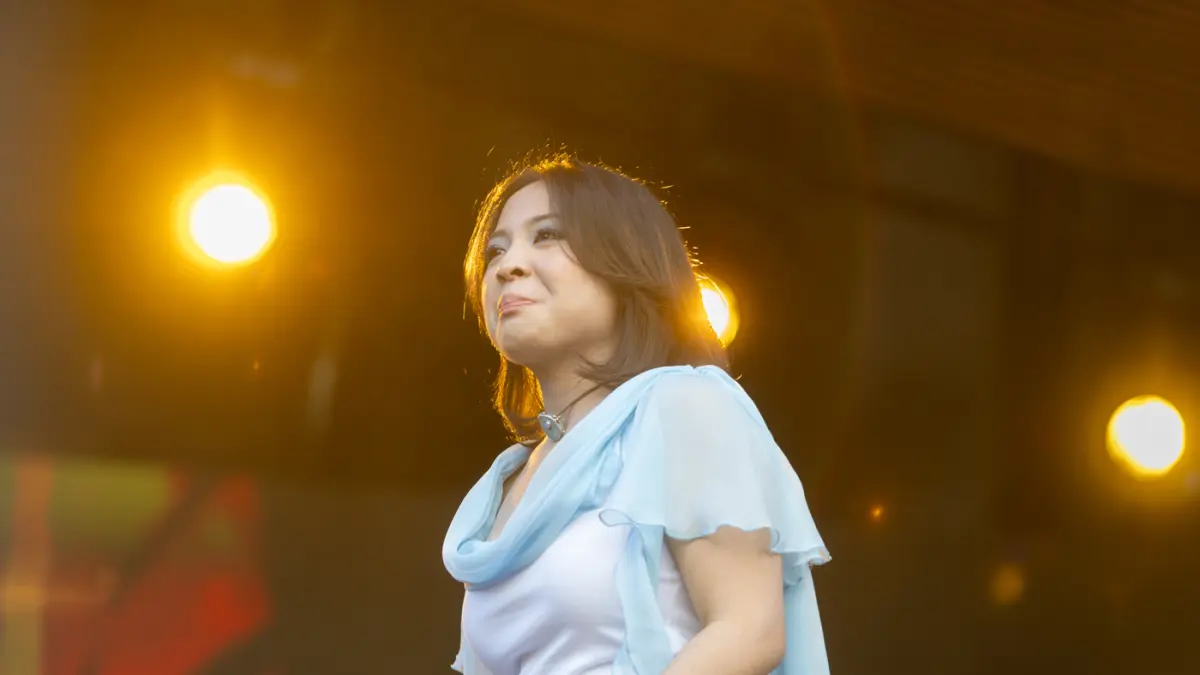 Bernadya tampil memukau di Boss Stage, JIExpo Kemayoran, Jakarta, pada hari ketiga sekaligus hari terakhir Pestapora 2026, Minggu (27/9/2026). (Muhammad Hafizh/ JawaPos.com)