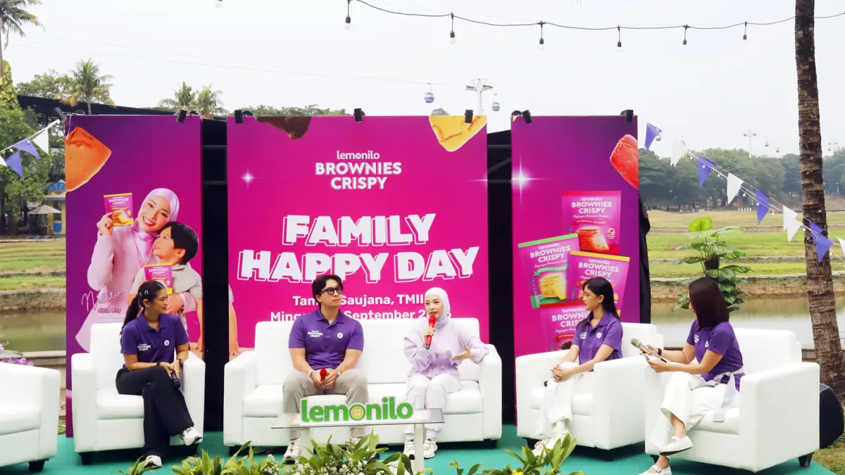 CO CEO Lemonilo - Shinta Nurfauzia Bersama Brand Ambassador Lemonilo Brownies Crispy - Nikita Willy dan Psikolog Keluarga - Saskhya Aulia Prima