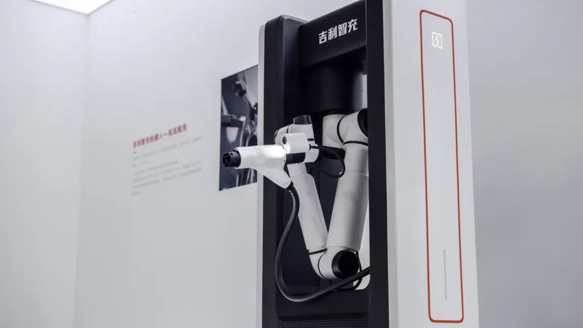 Geely Luncurkan Smart Charge 2.250 kW, Teknologi AI untuk Pengisian Mobil Listrik - Image