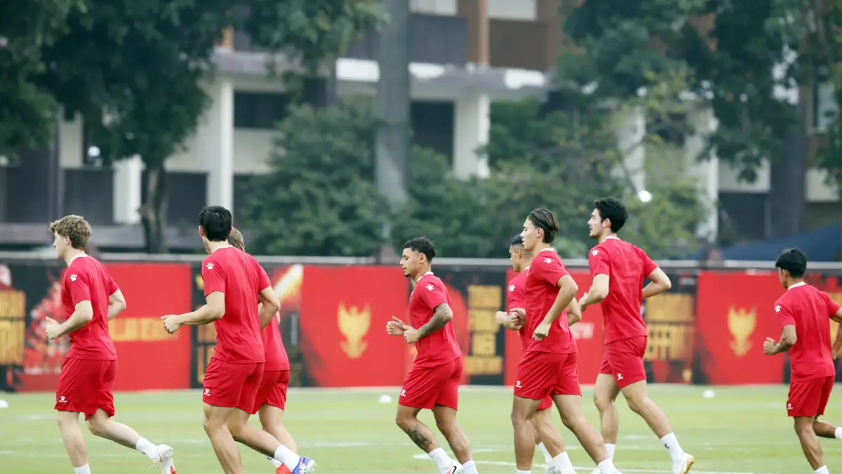 Latihan tersebut menjadi persiapan skuad Garuda menghadapi Malaysia pada laga kedua Grup A FIFA ASEAN Cup 2026 di Stadion Utama Gelora Bung Karno (SUGBK), Jakarta, Minggu (27/9/2026). (Dery Ridwansah/ JawaPos.com)