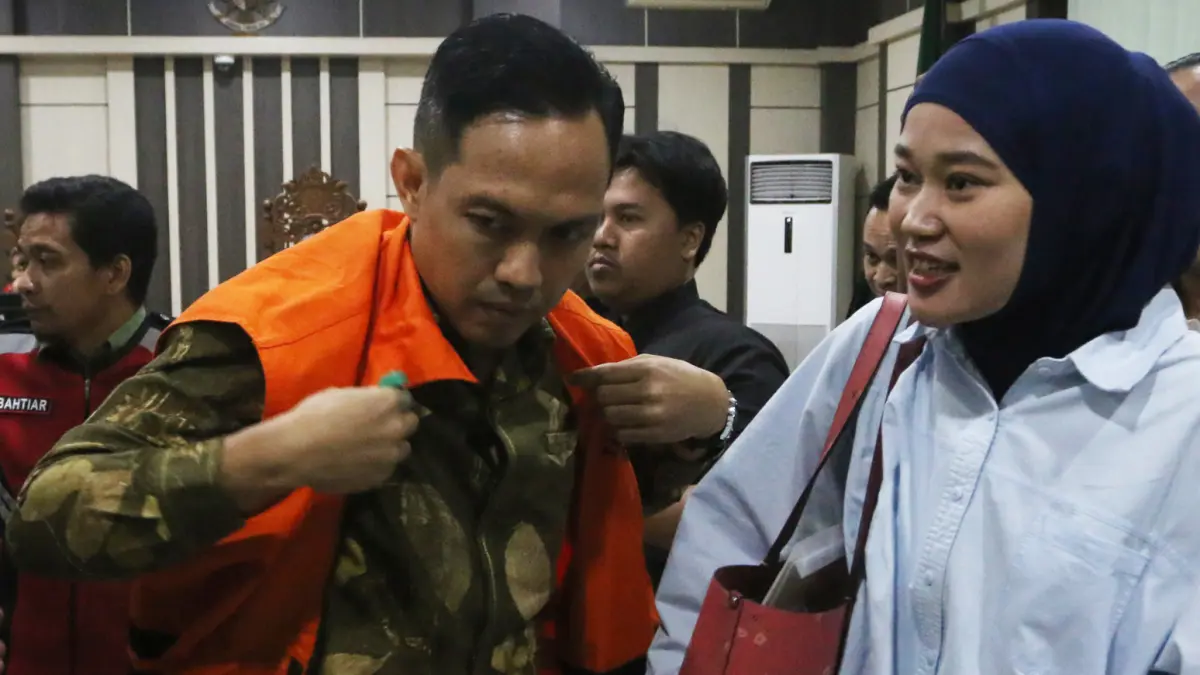 Bupati Cilacap nonaktif Syamsul Auliya Rachman selesai mengikuti sidang tuntutan di Pengadilan Tipikor, Semarang, Jawa Tengah, Selasa (29/9/2026)