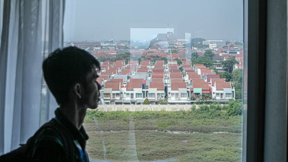 Deretan perumahan yang siap dihuni di daerah Cakung, Jakarta, Senin (28/09/2026). (Hanung Hambara/Jawa Pos)