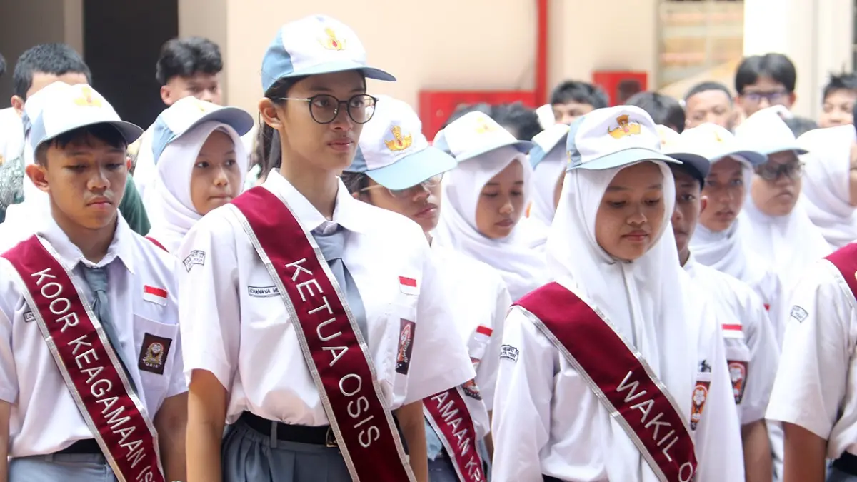 Pelantikan pengurus Organisasi Intra Sekolah (OSIS) di SMAN 117 Jakarta, Jumat (02/10/2026).