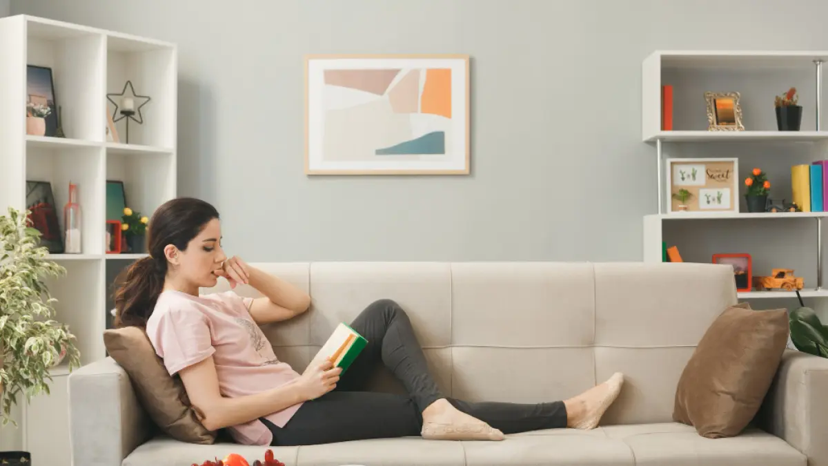 Alasan suka batal janji justru punya banyak keuntungan menurut psikologi homebody./Magnific/ stockking - Image
