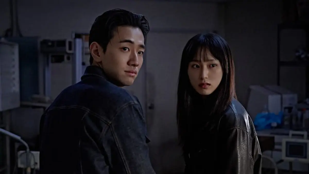 Killing time (X @soompi) - Image