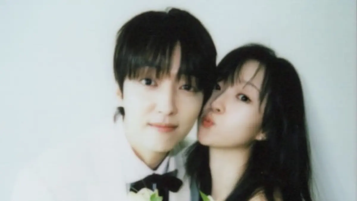 Lee you jin dan Cha gyeong eun (X @soompi) - Image